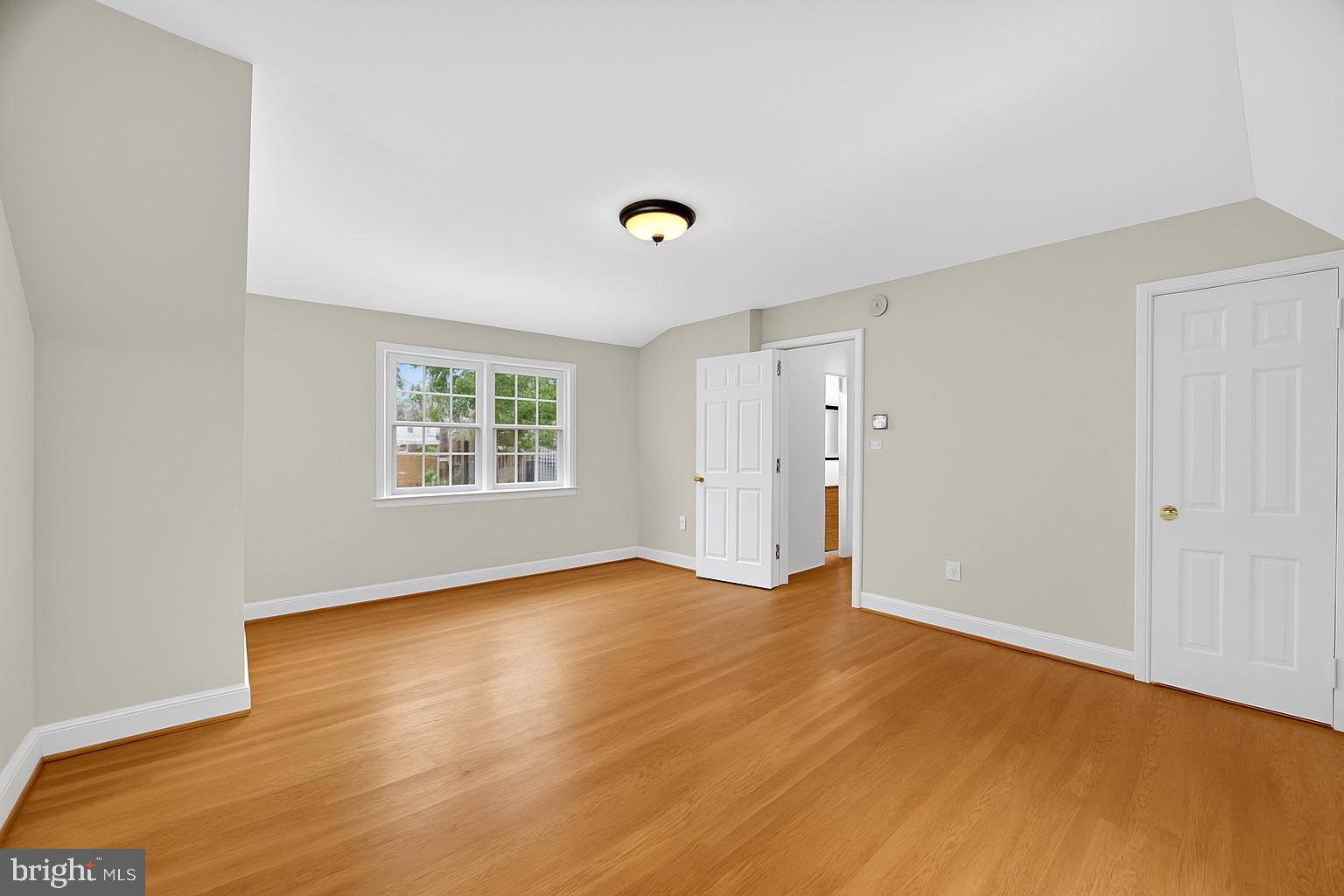 MEADOWOOD - Residential