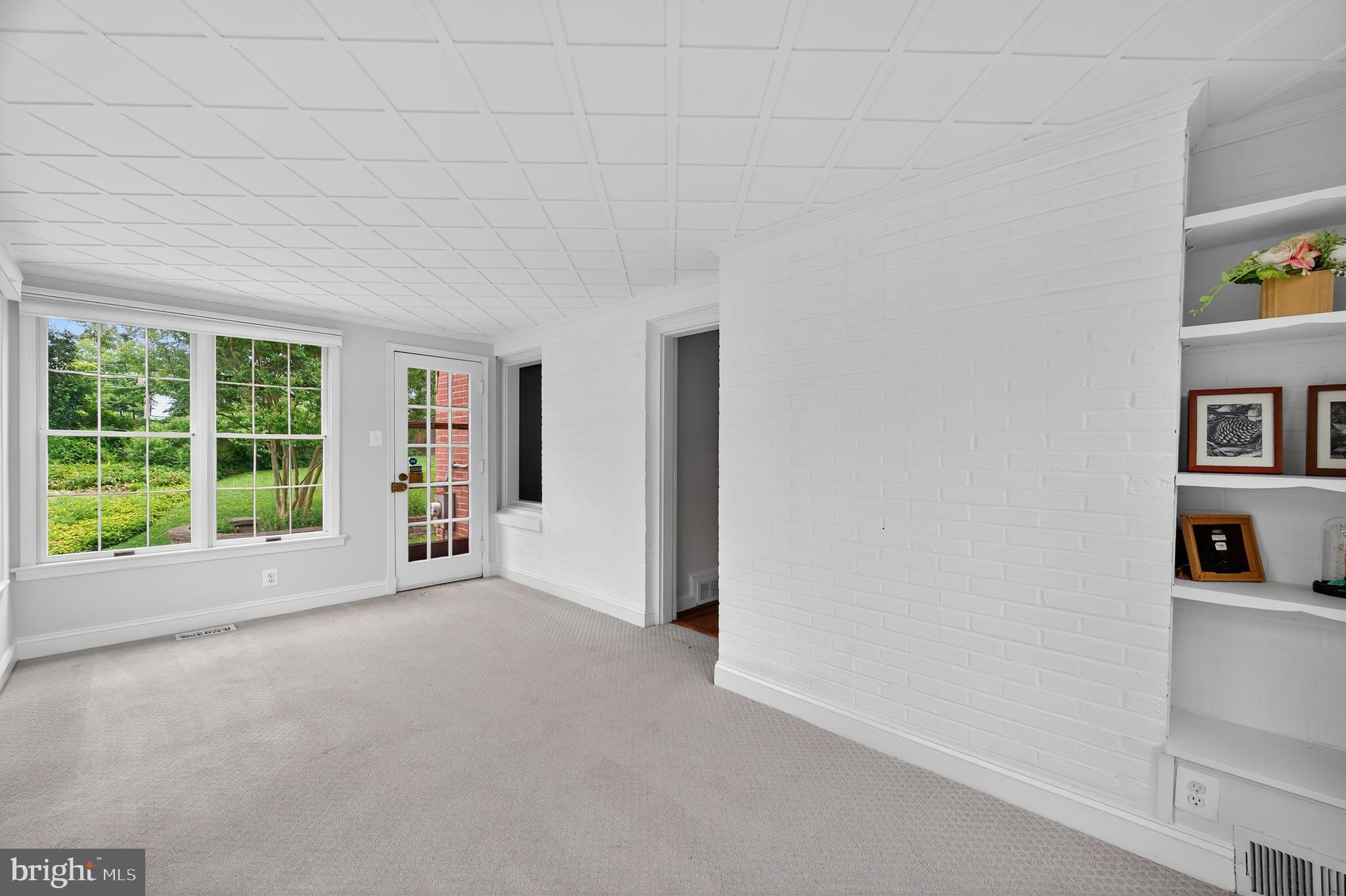 MEADOWOOD - Residential