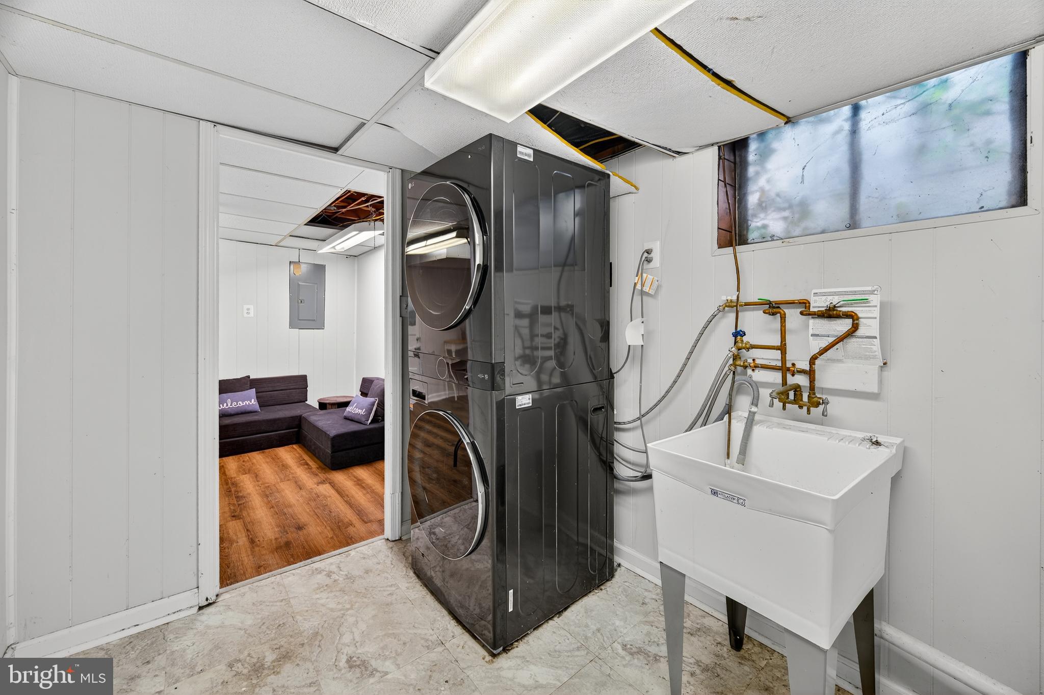 MEADOWOOD - Residential