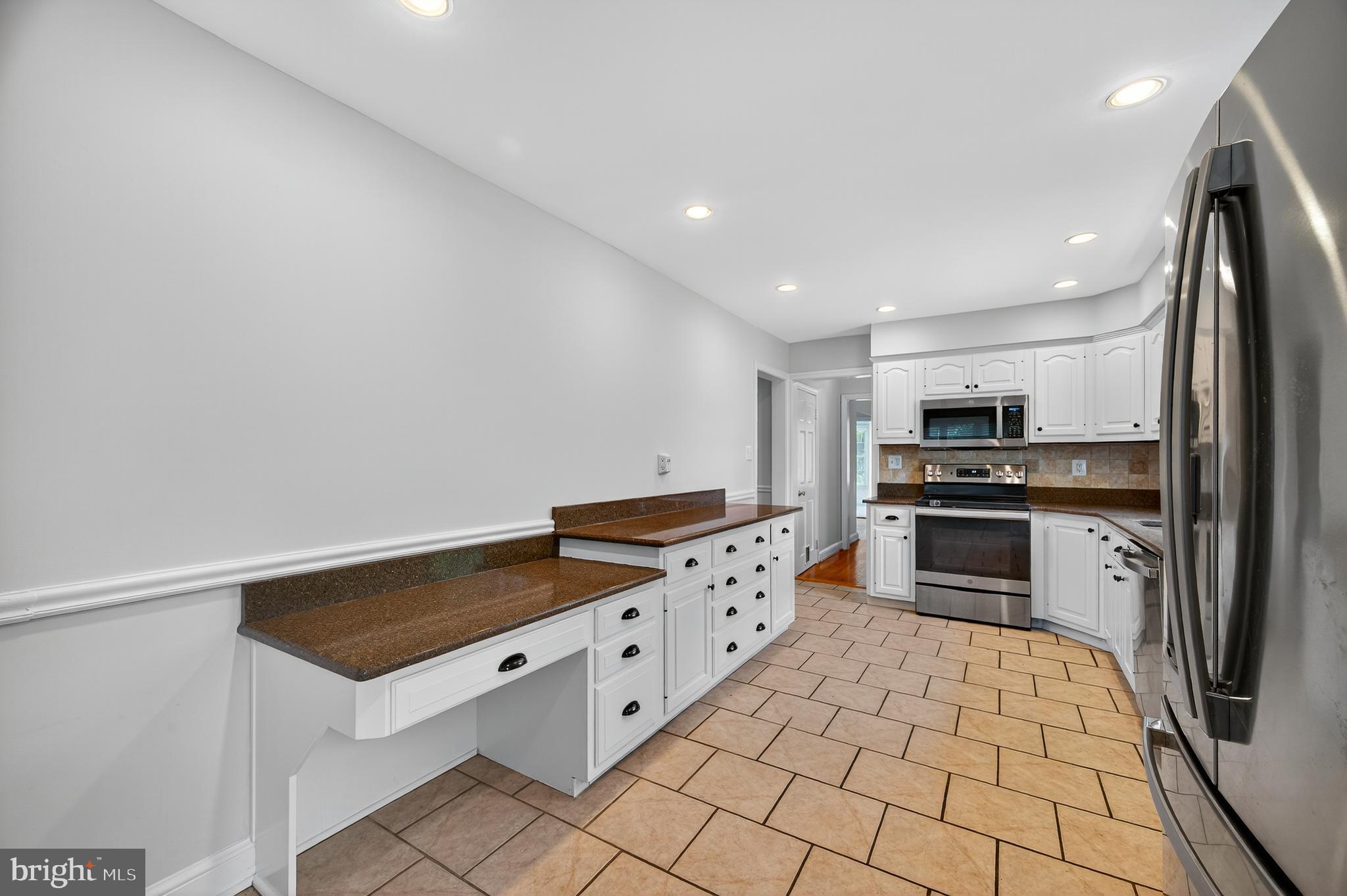 MEADOWOOD - Residential