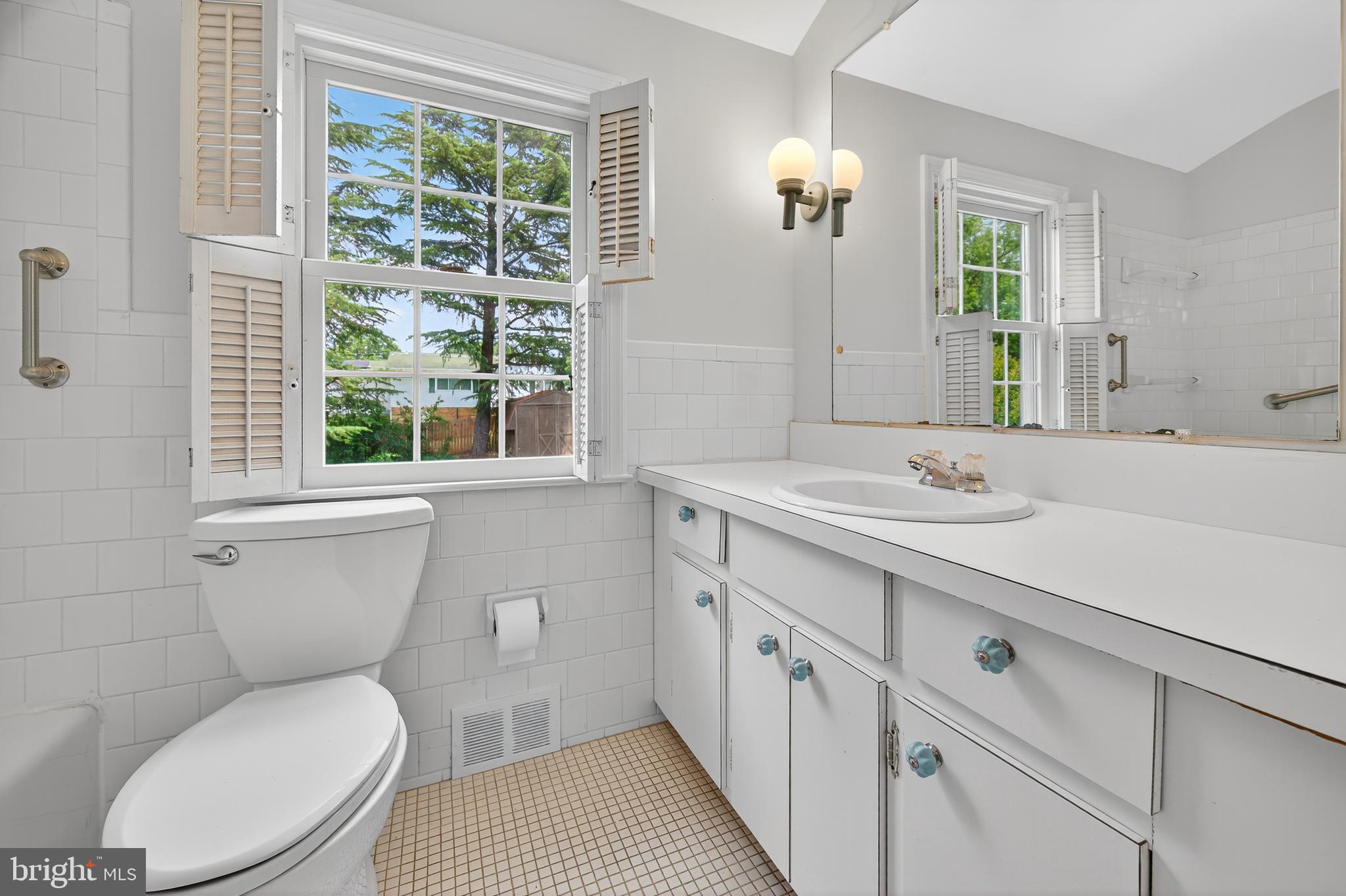 MEADOWOOD - Residential