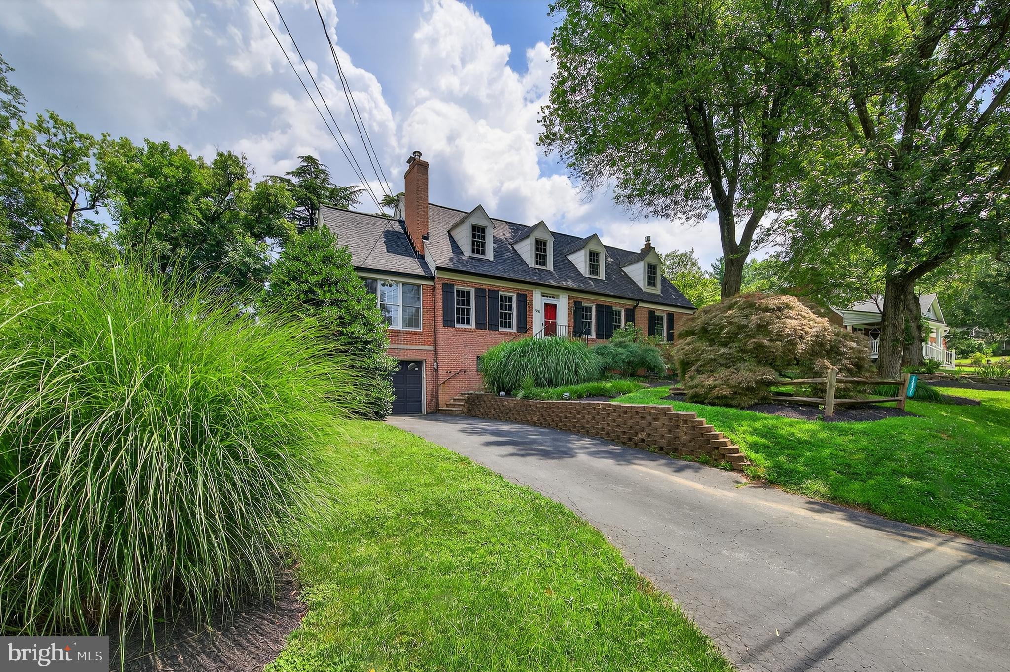 MEADOWOOD - Residential