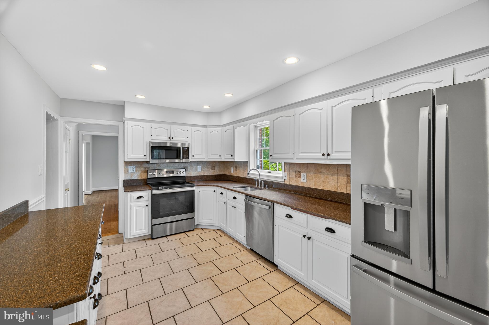 MEADOWOOD - Residential