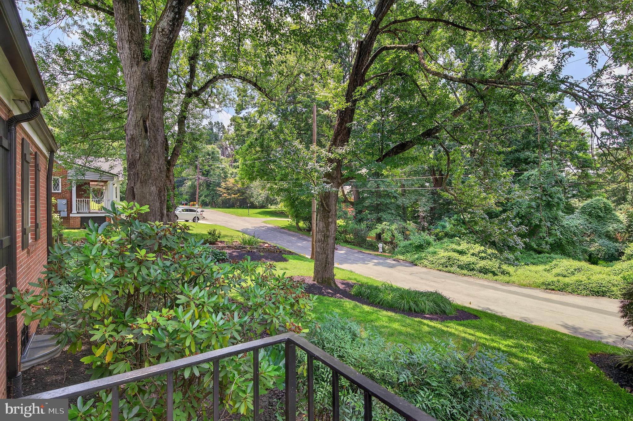 MEADOWOOD - Residential