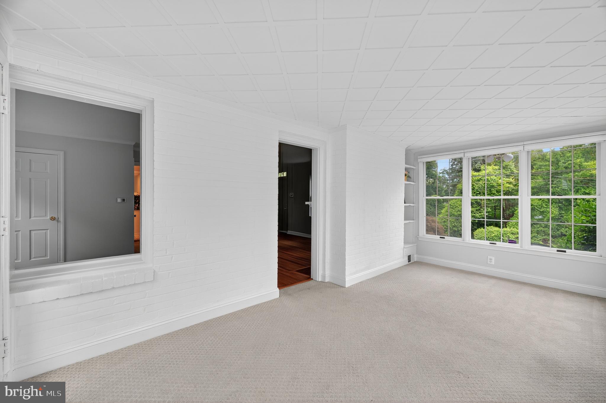 MEADOWOOD - Residential