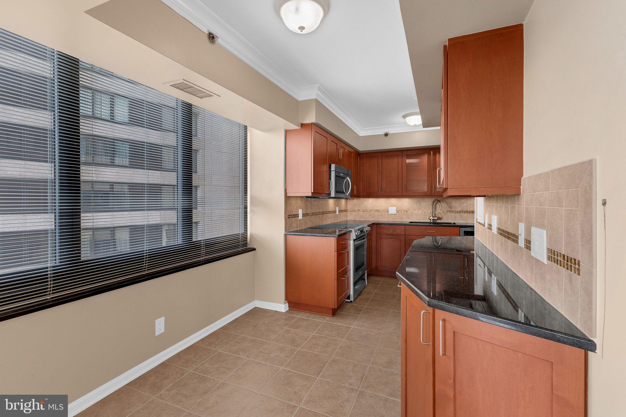 1200 CRYSTAL DRIVE 1113