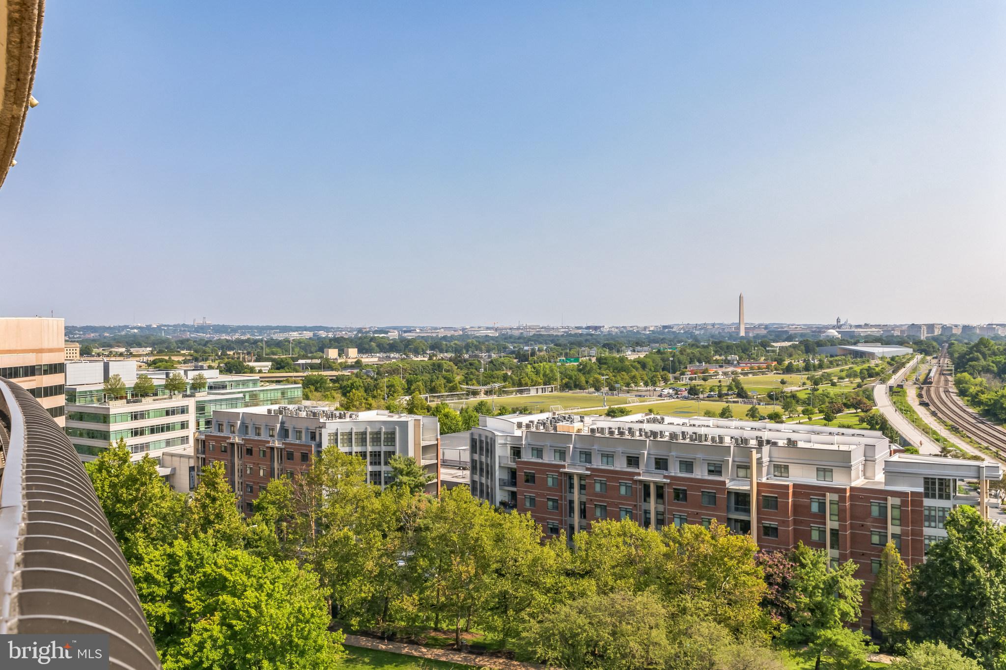 WATERFORD HOUSE - Residential