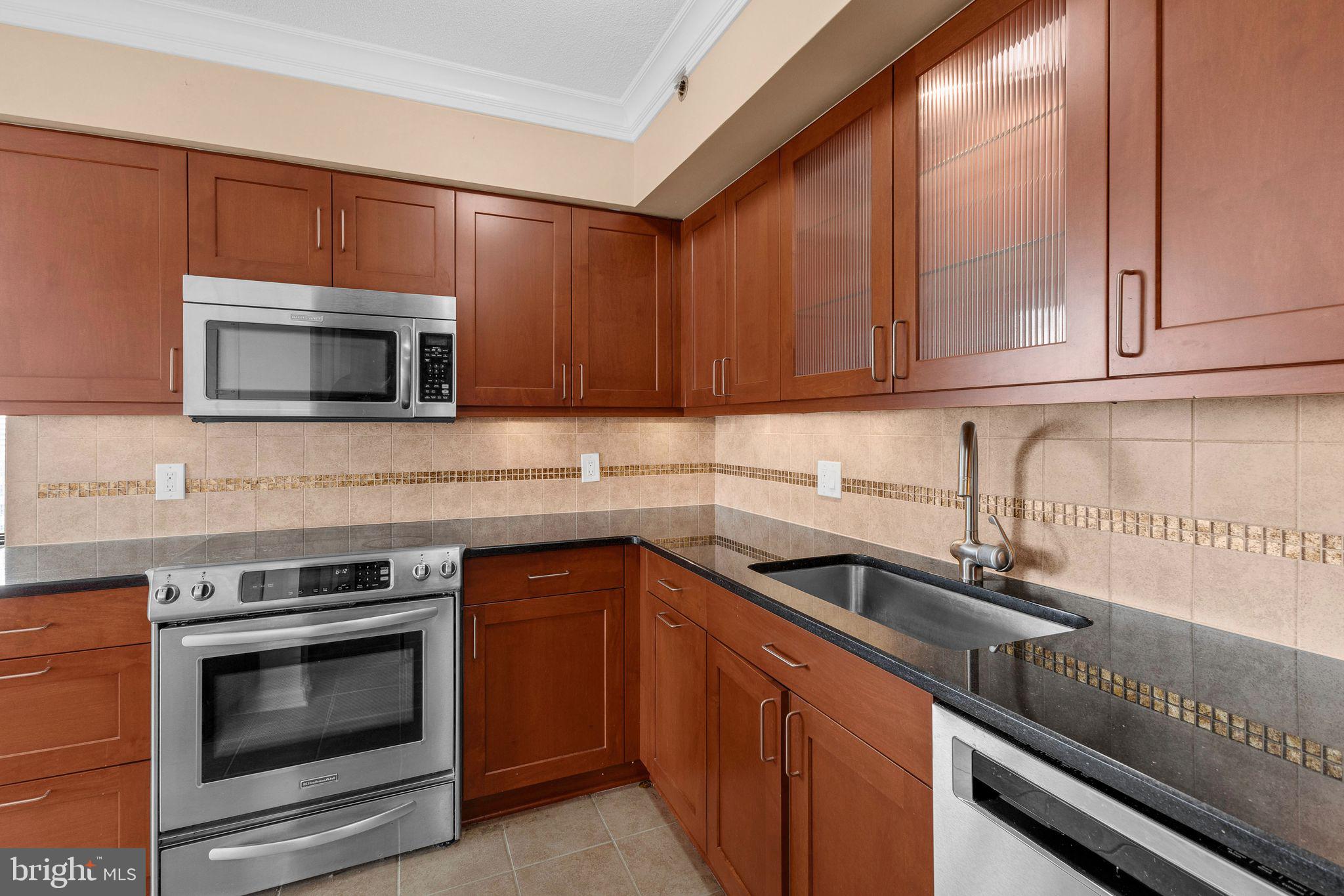 WATERFORD HOUSE - Residential