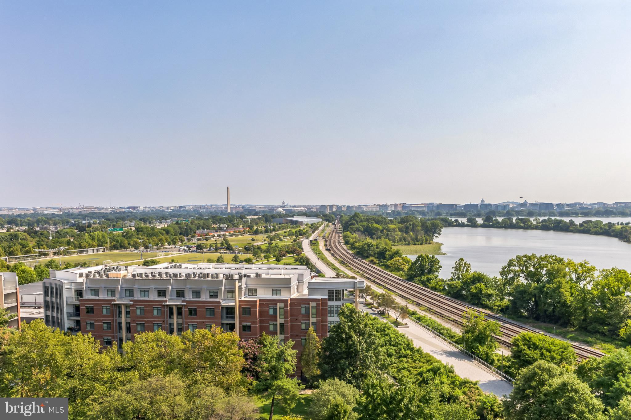 WATERFORD HOUSE - Residential