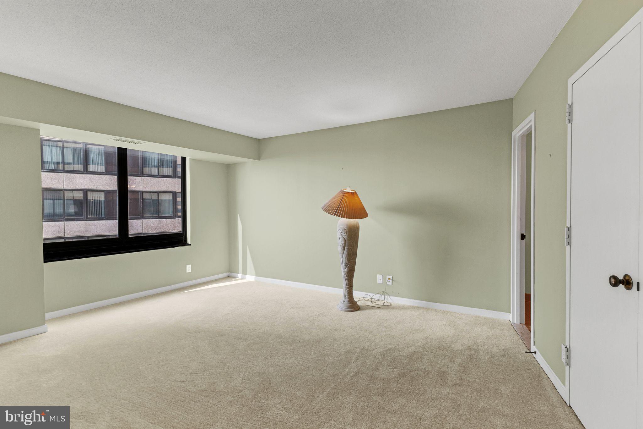 WATERFORD HOUSE - Residential