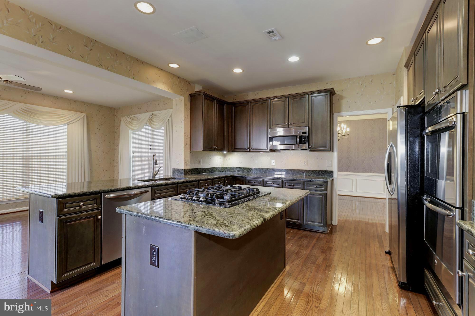 THE RIDINGS AT BLUE SPRING - Residential Lease