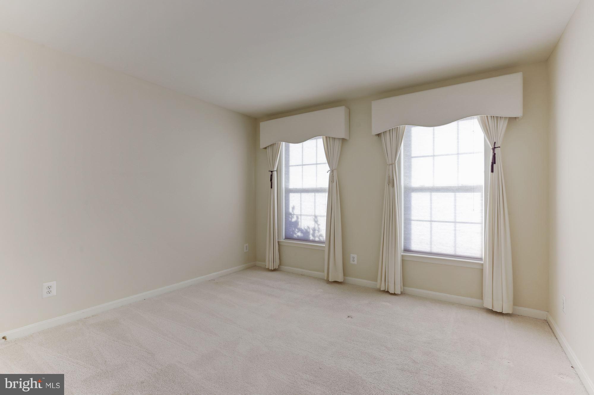 THE RIDINGS AT BLUE SPRING - Residential Lease