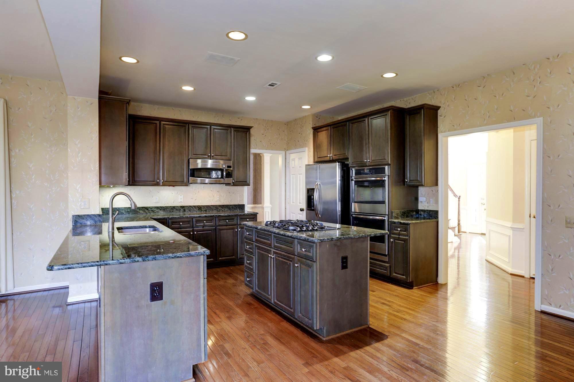 THE RIDINGS AT BLUE SPRING - Residential Lease