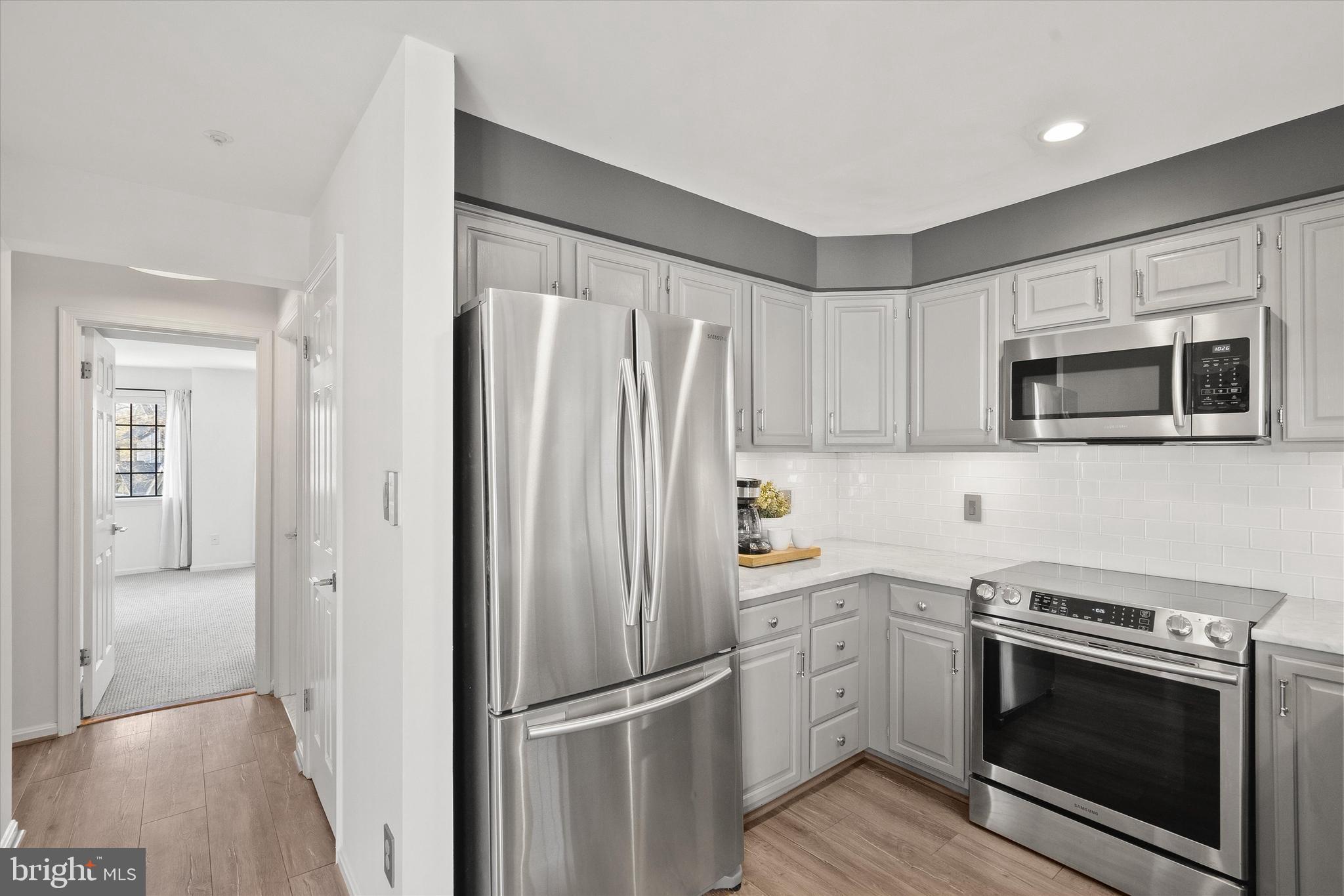 TIERS AT MANCHESTER LAKE - Residential