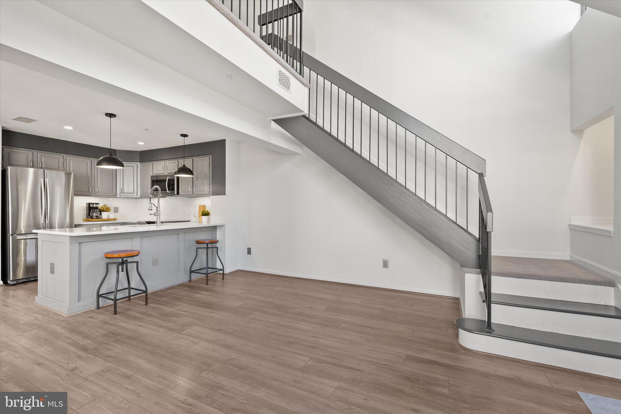 TIERS AT MANCHESTER LAKE - Residential