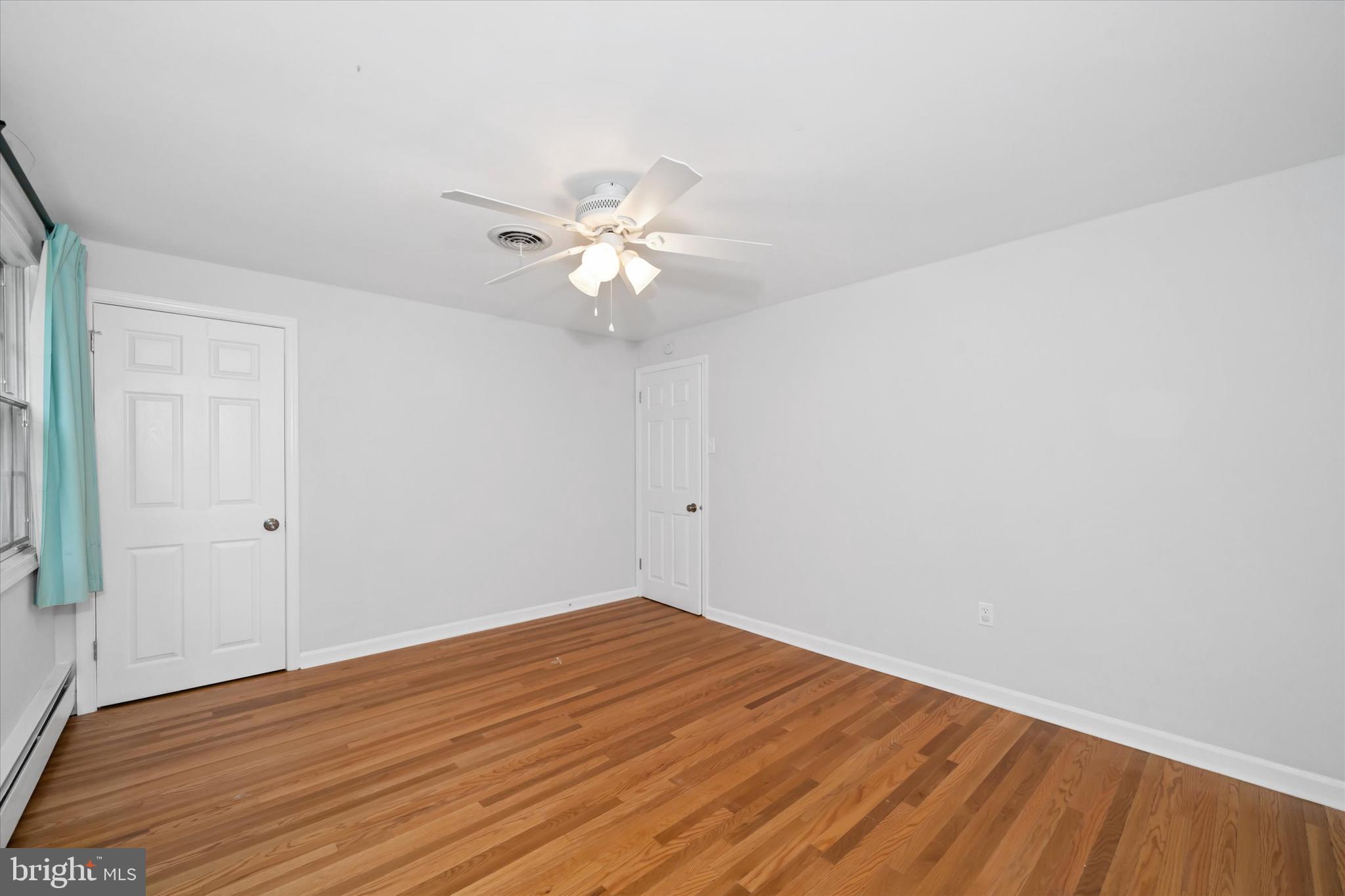 BRINTON LAKE - Residential