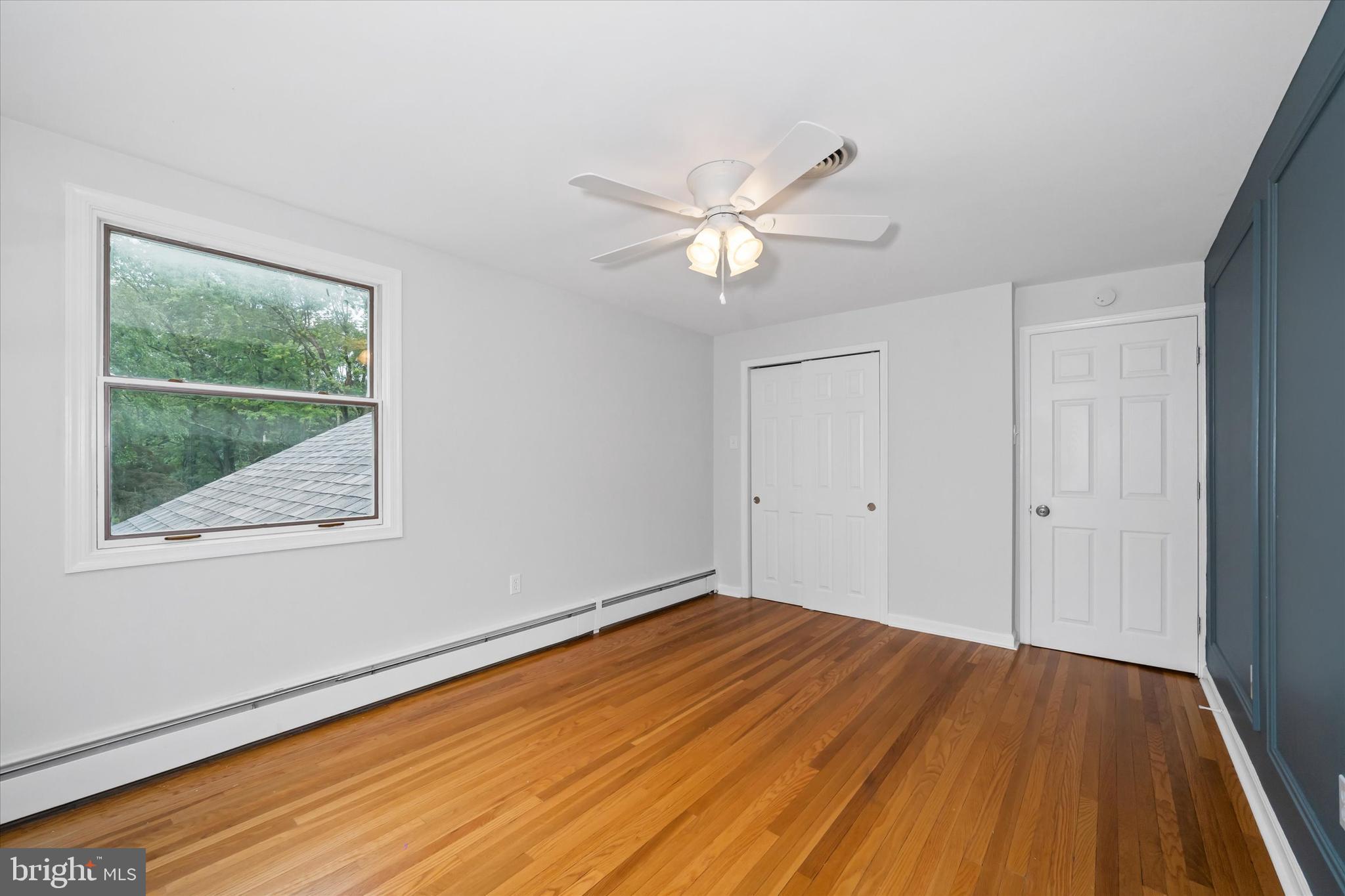 BRINTON LAKE - Residential