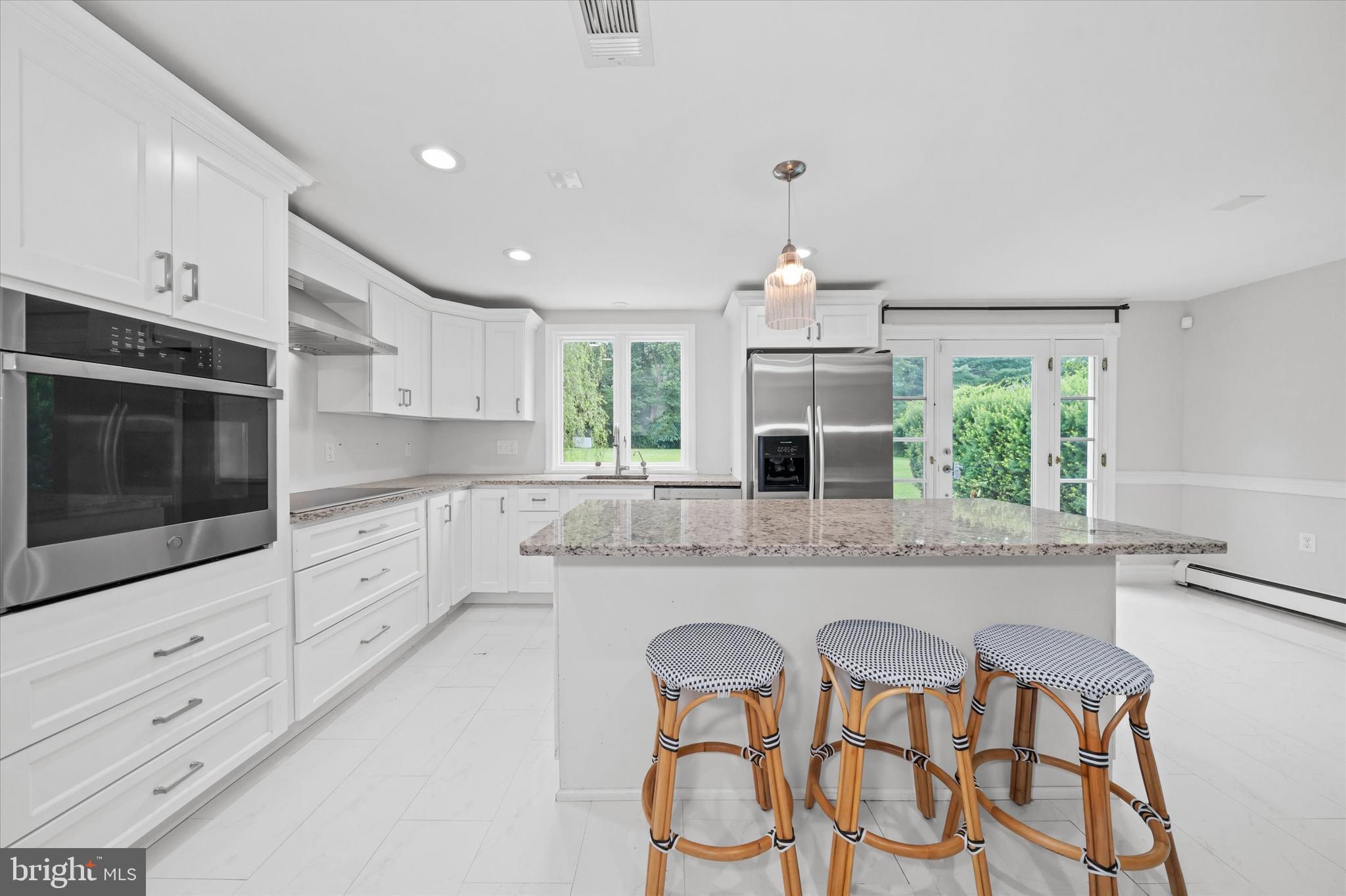 BRINTON LAKE - Residential