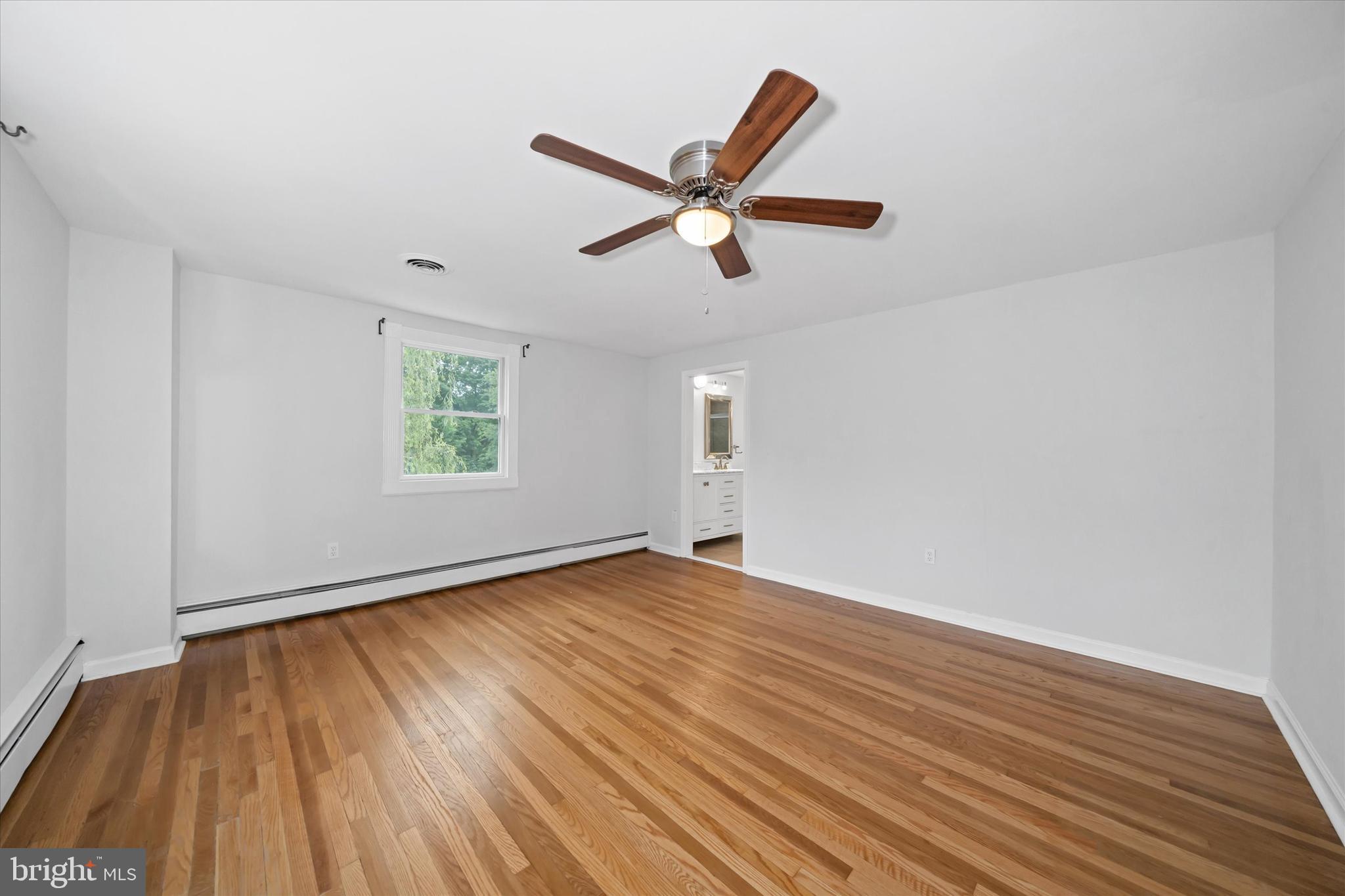 BRINTON LAKE - Residential