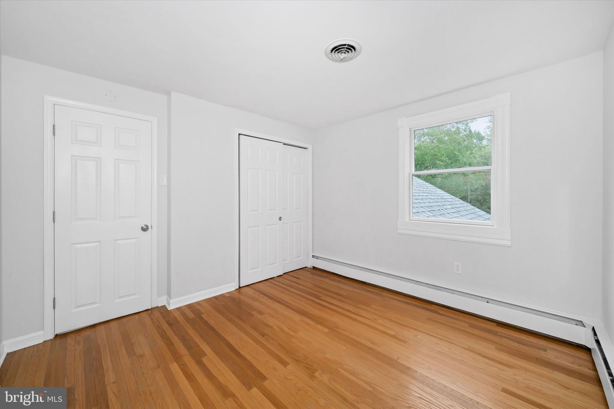 BRINTON LAKE - Residential