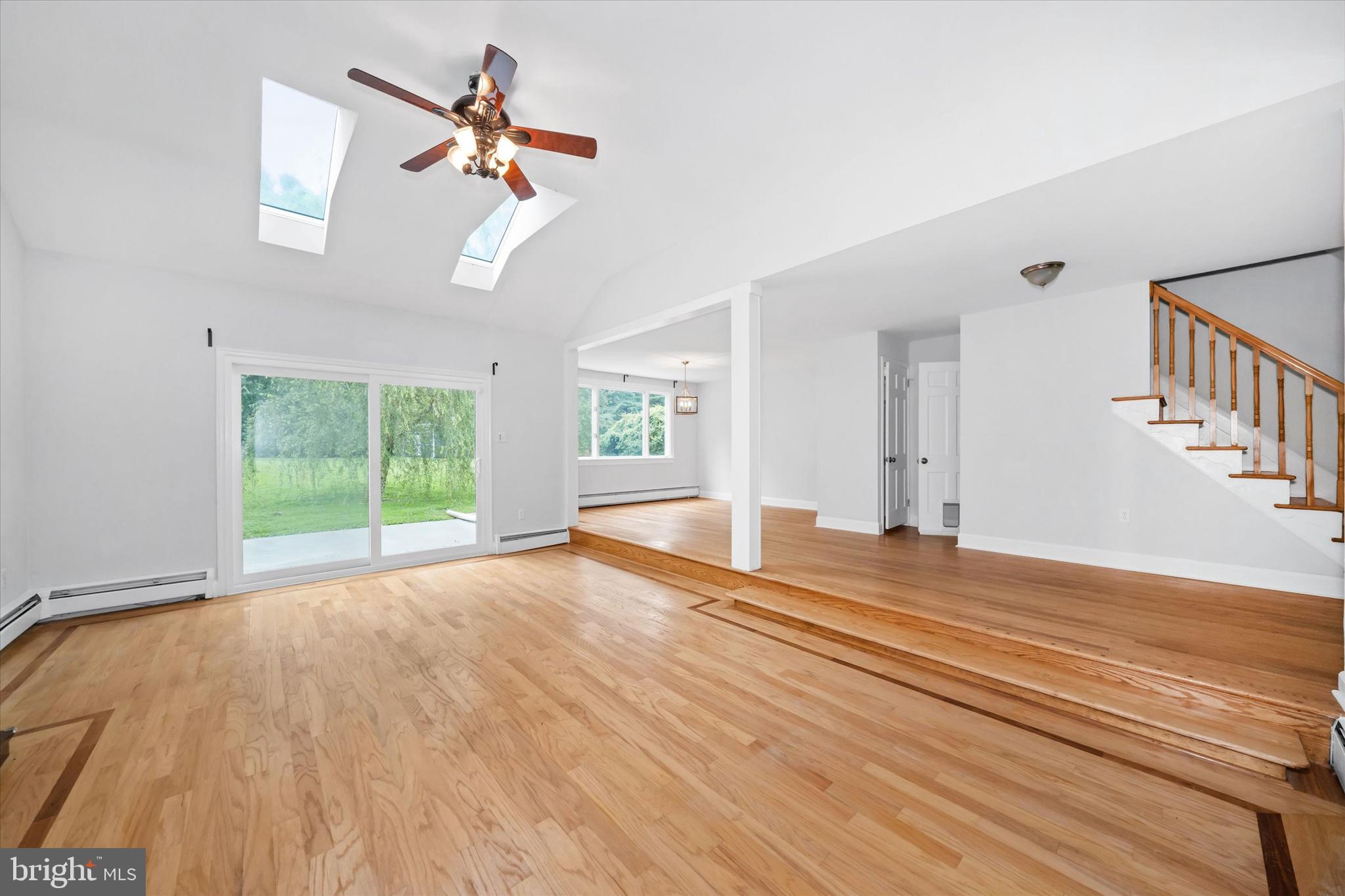 BRINTON LAKE - Residential