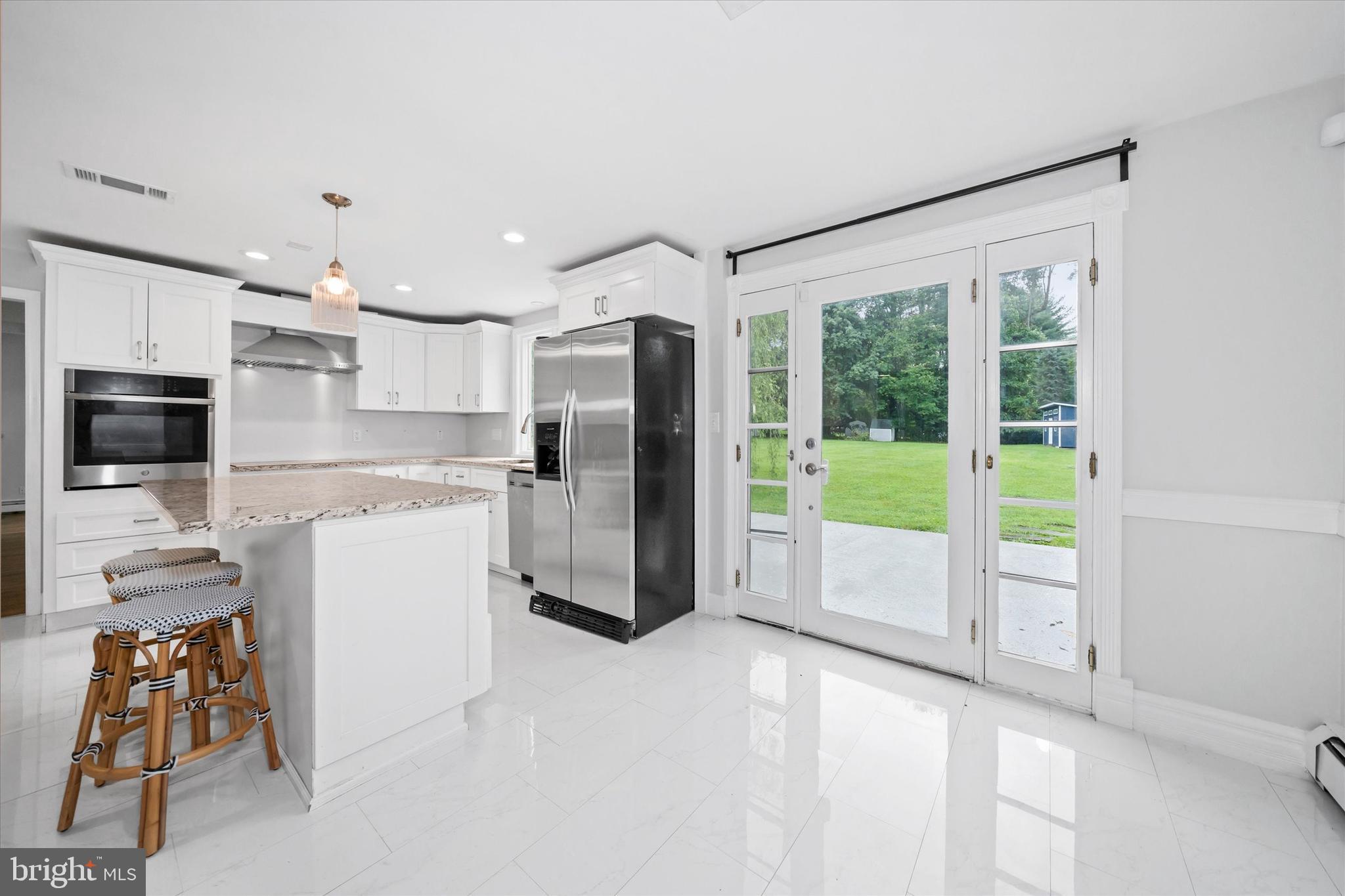 BRINTON LAKE - Residential