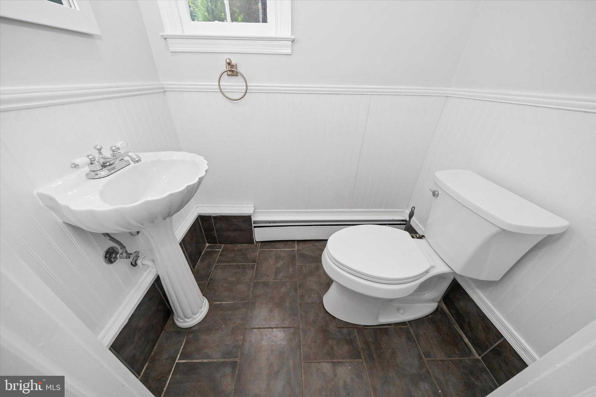 BRINTON LAKE - Residential