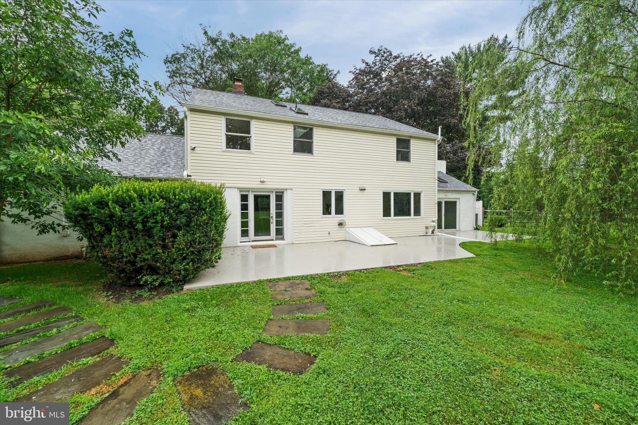 BRINTON LAKE - Residential