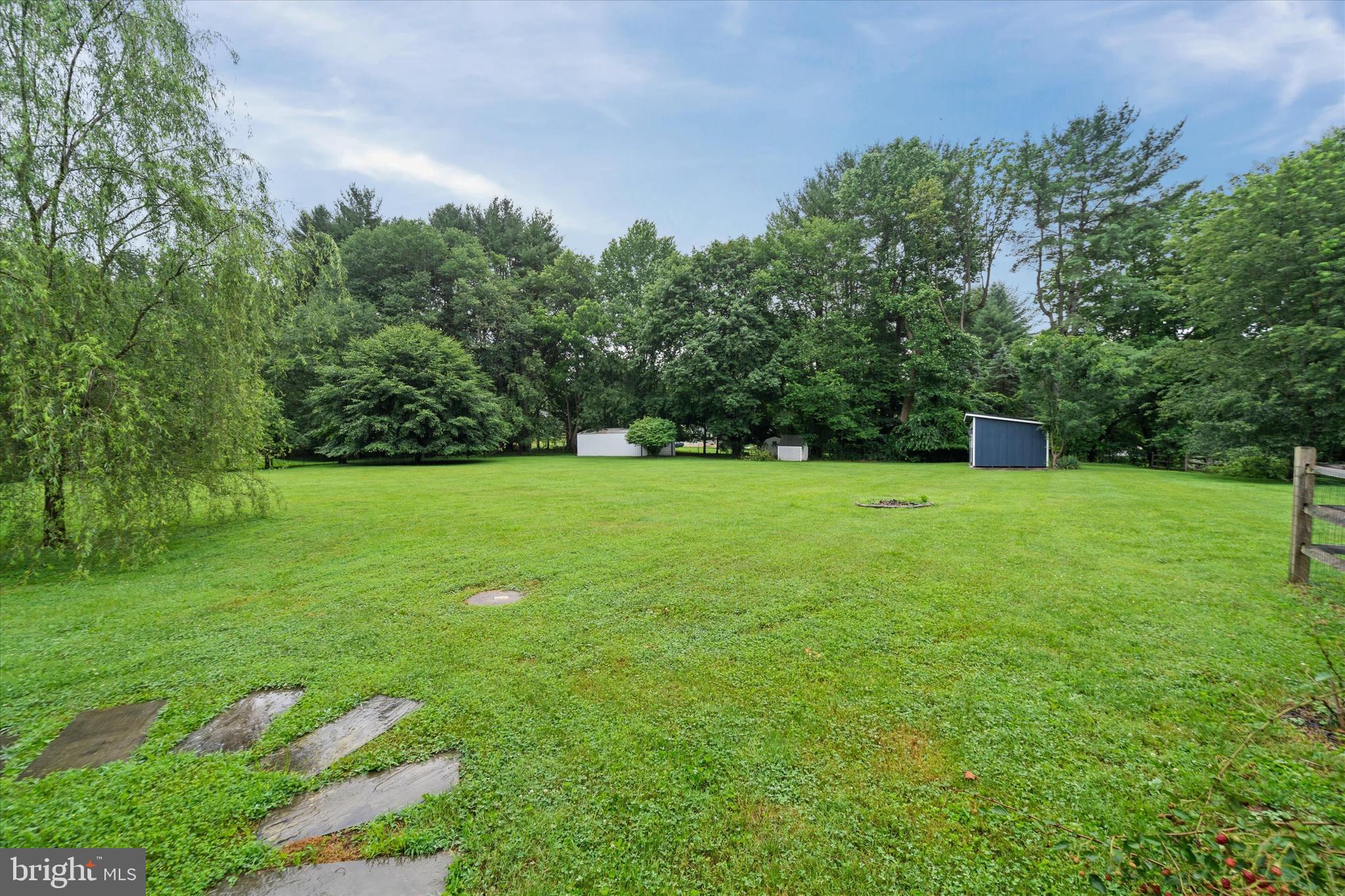 BRINTON LAKE - Residential