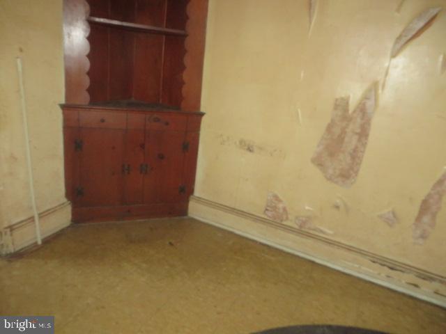 5546 LANSDOWNE AVENUE