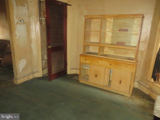 5546 LANSDOWNE AVENUE