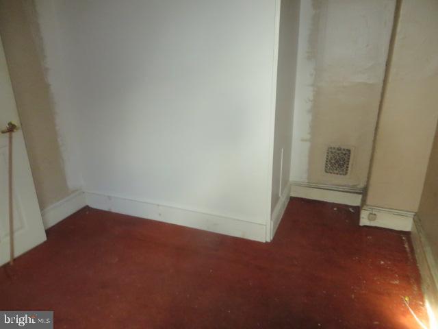 5546 LANSDOWNE AVENUE