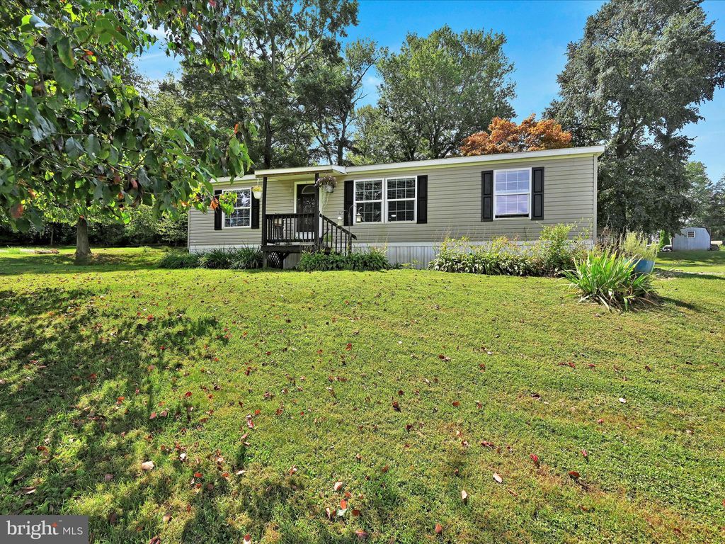 Photo of 60 Hemlock Drive, FELTON, PA 17322 (MLS # PAYK2089320)