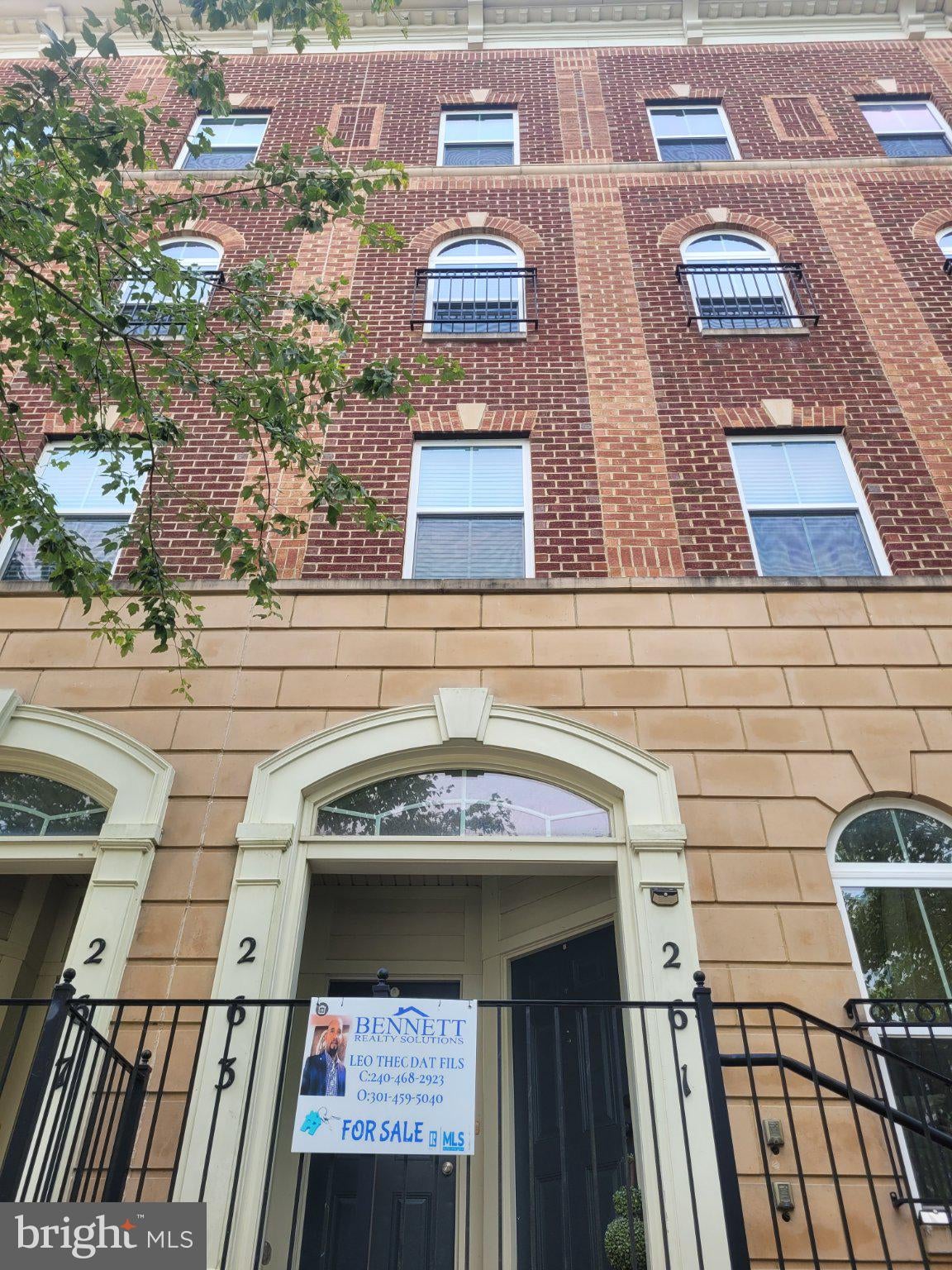 263 COMMUNITY CENTER AVENUE 263