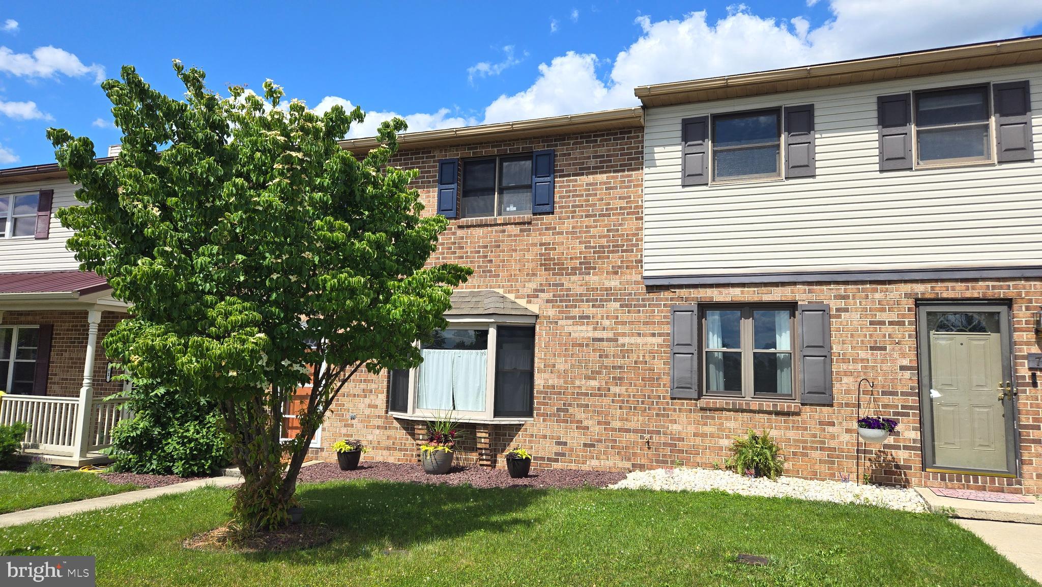 KENSINGTON HEIGHTS - Residential