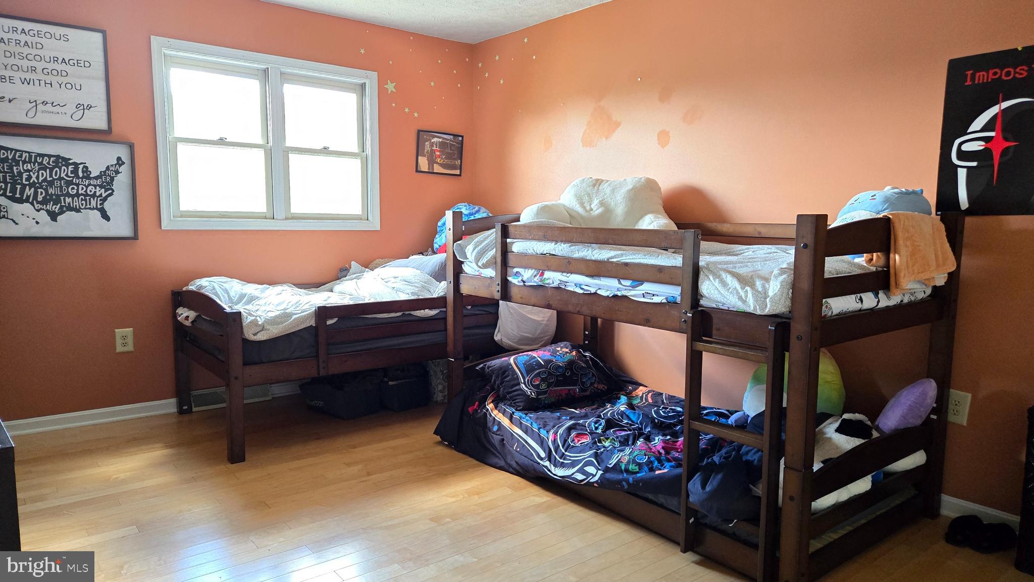 KENSINGTON HEIGHTS - Residential