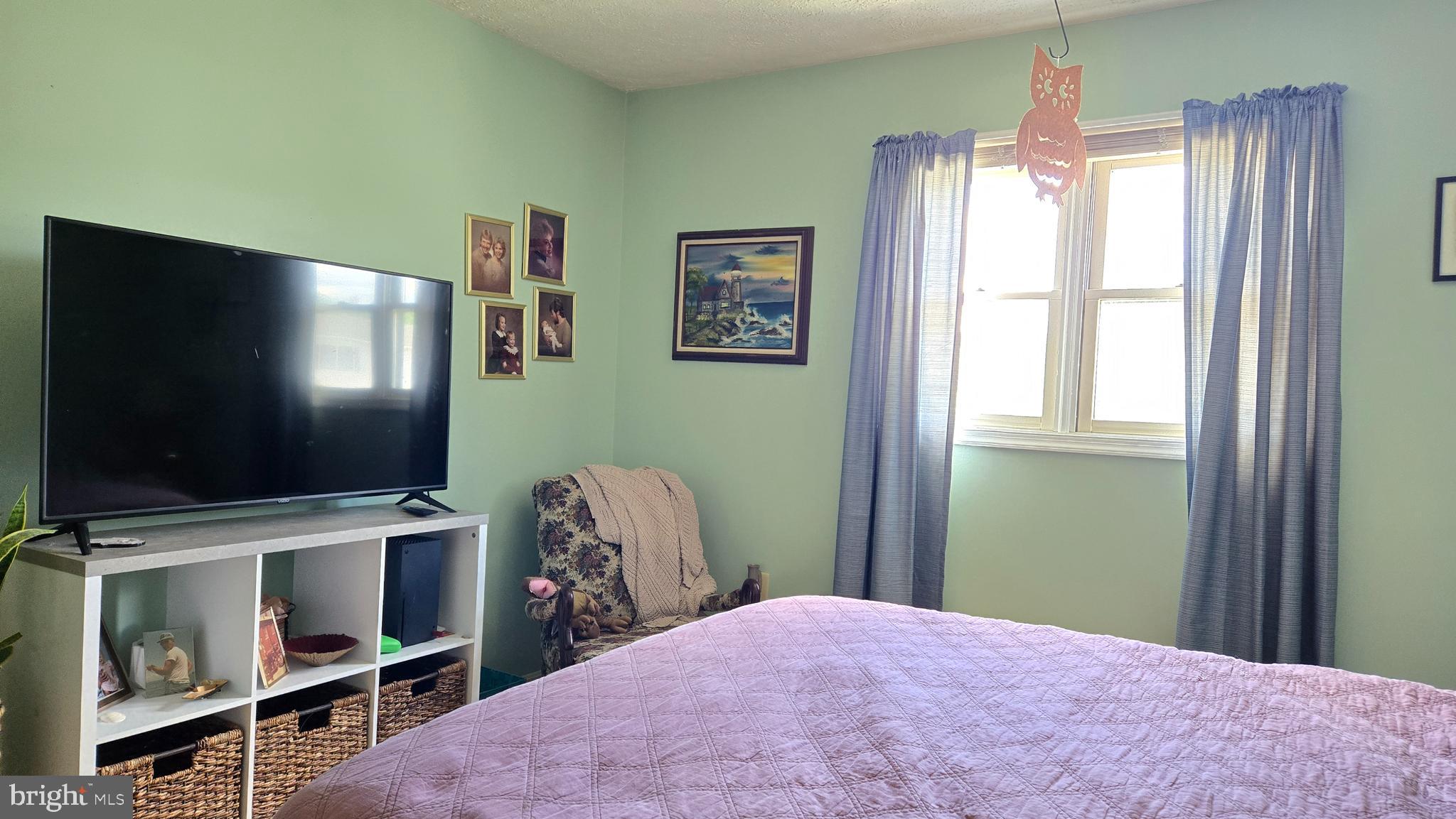 KENSINGTON HEIGHTS - Residential