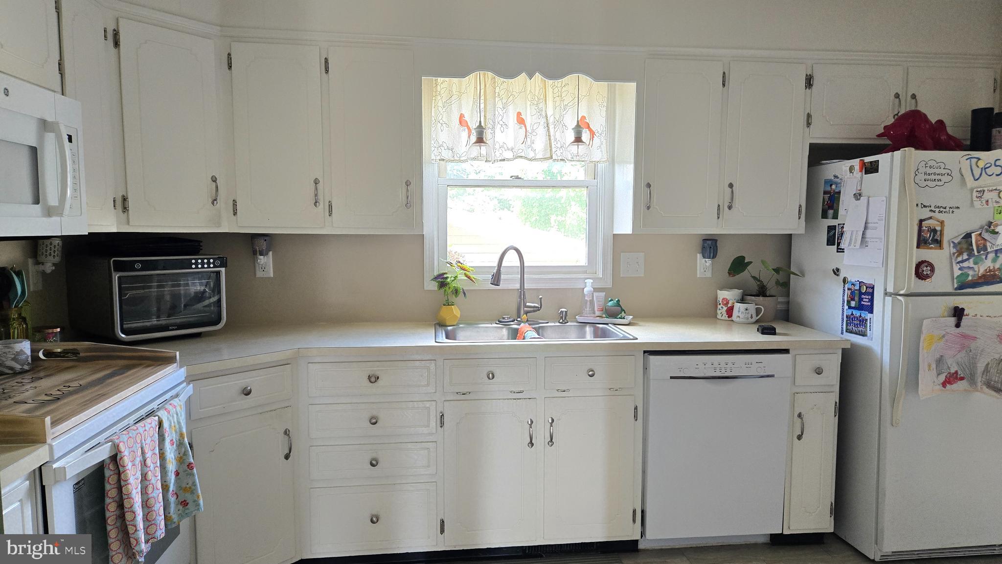 KENSINGTON HEIGHTS - Residential