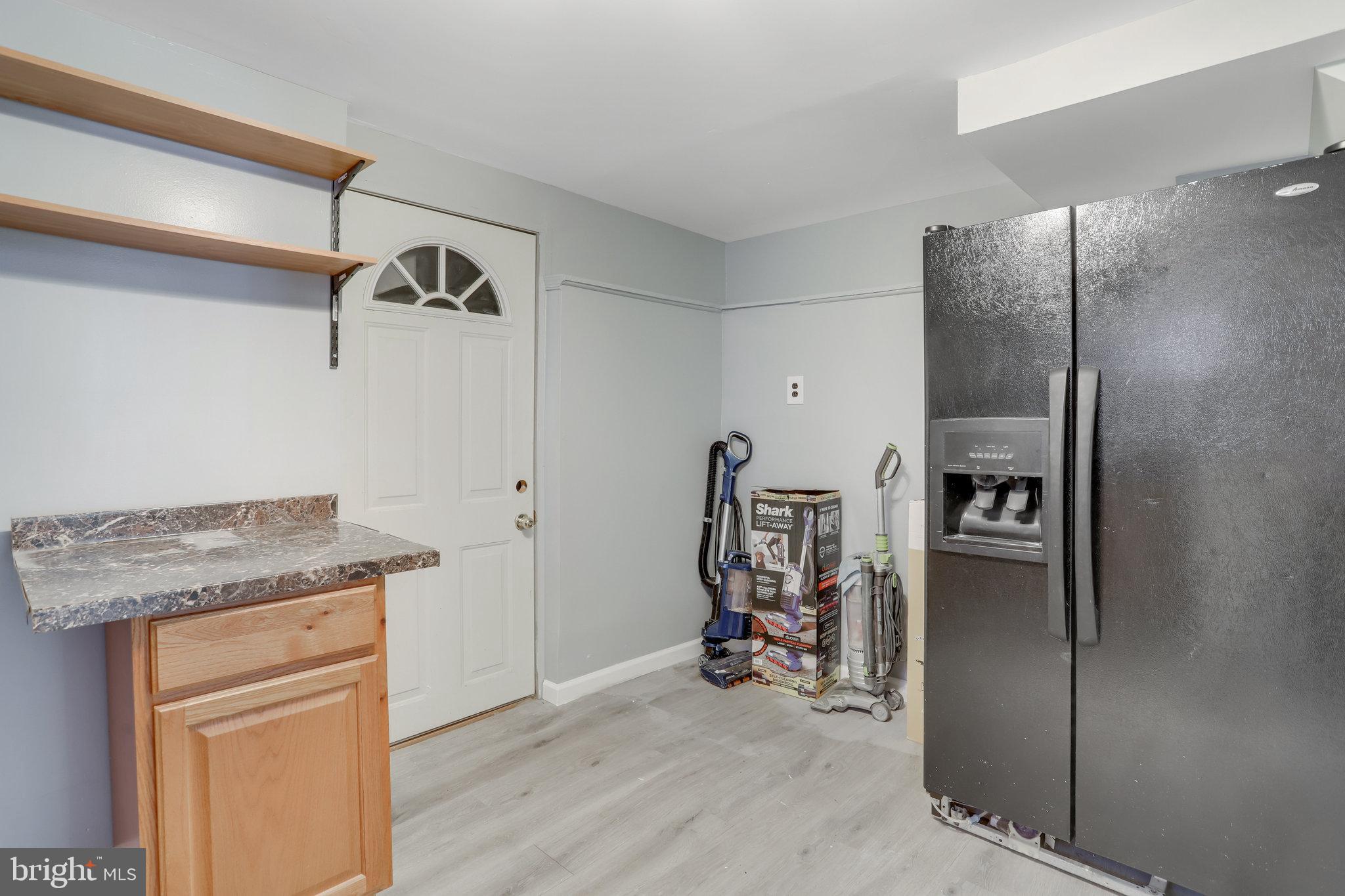 WAVERLY HILLS - Residential Lease