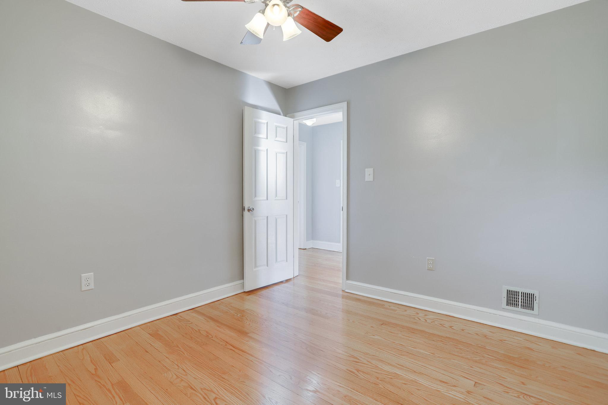 WAVERLY HILLS - Residential Lease