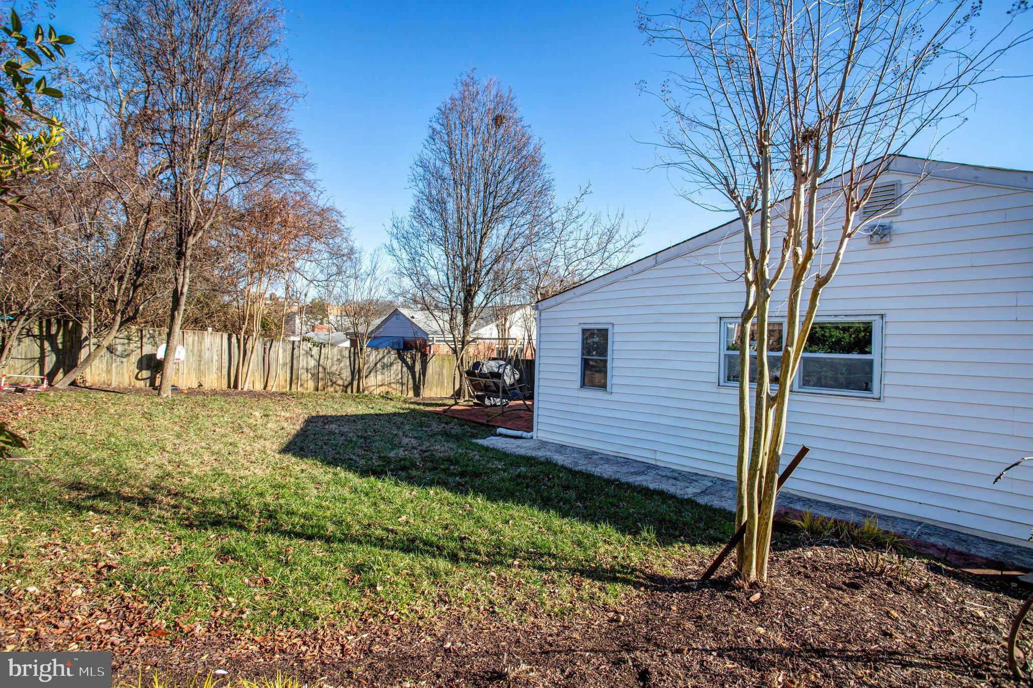 WAVERLY HILLS - Residential Lease