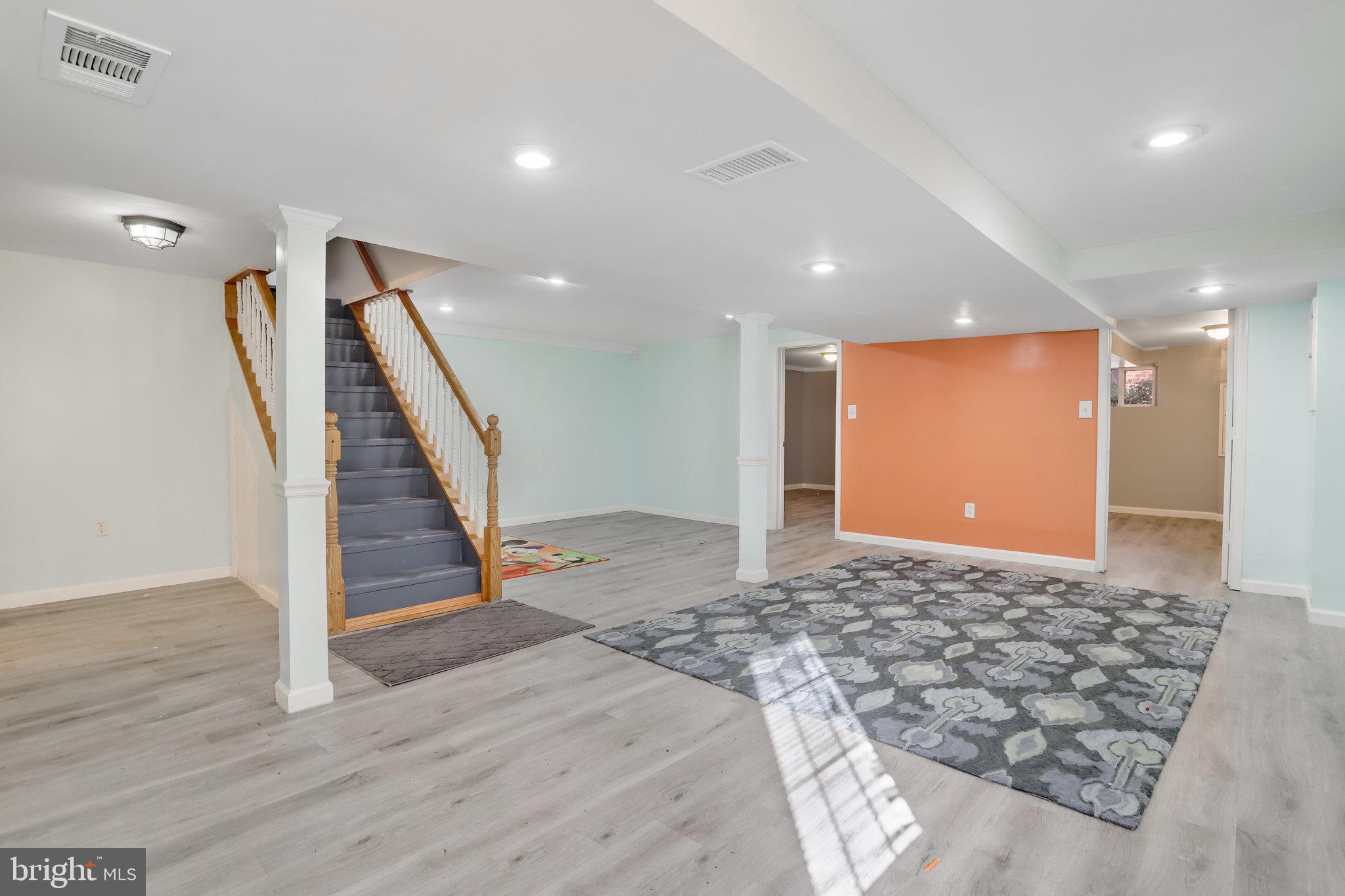 WAVERLY HILLS - Residential Lease