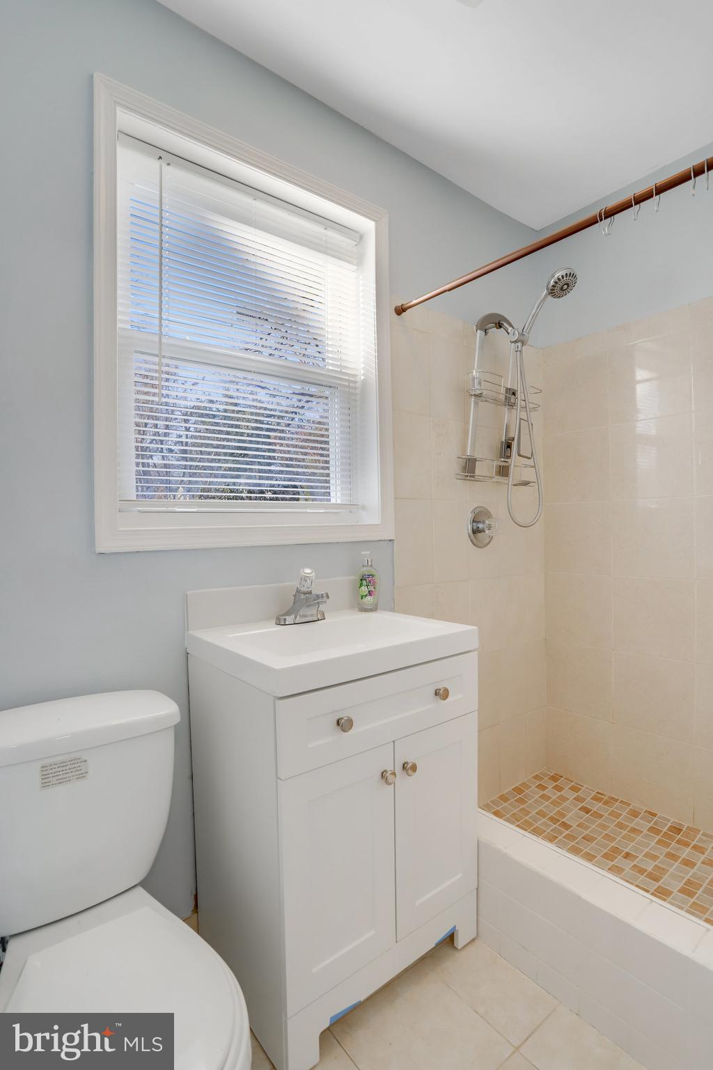 WAVERLY HILLS - Residential Lease