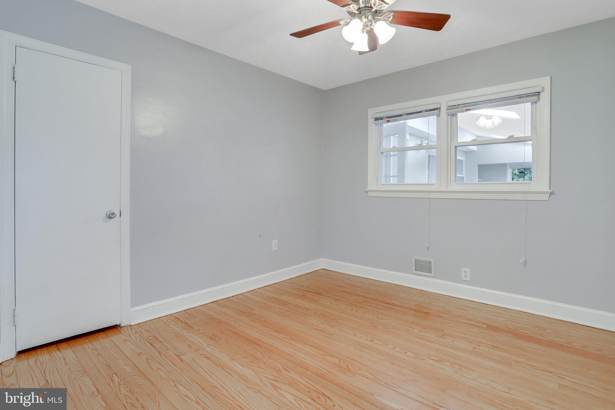 WAVERLY HILLS - Residential Lease