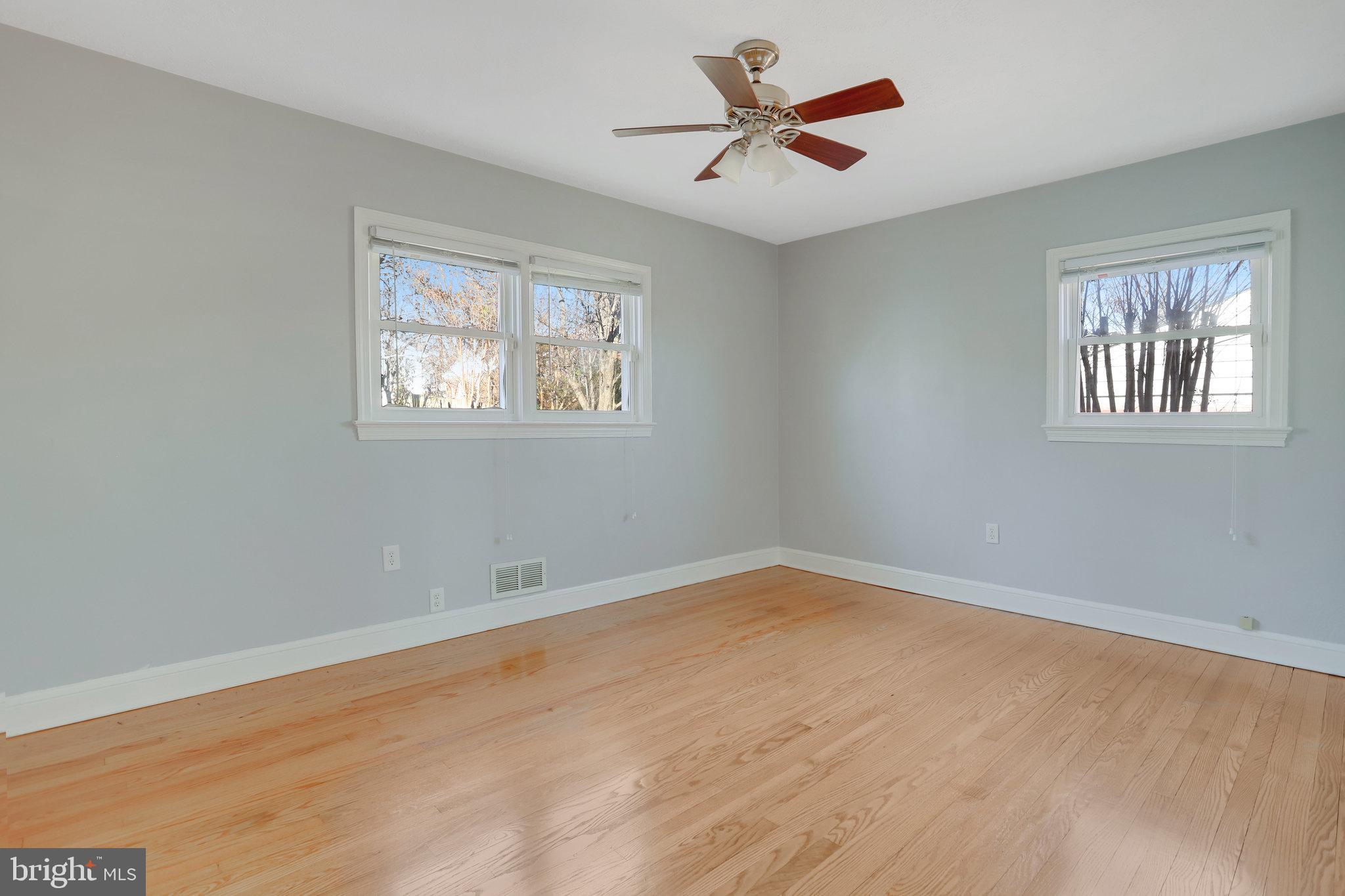 WAVERLY HILLS - Residential Lease