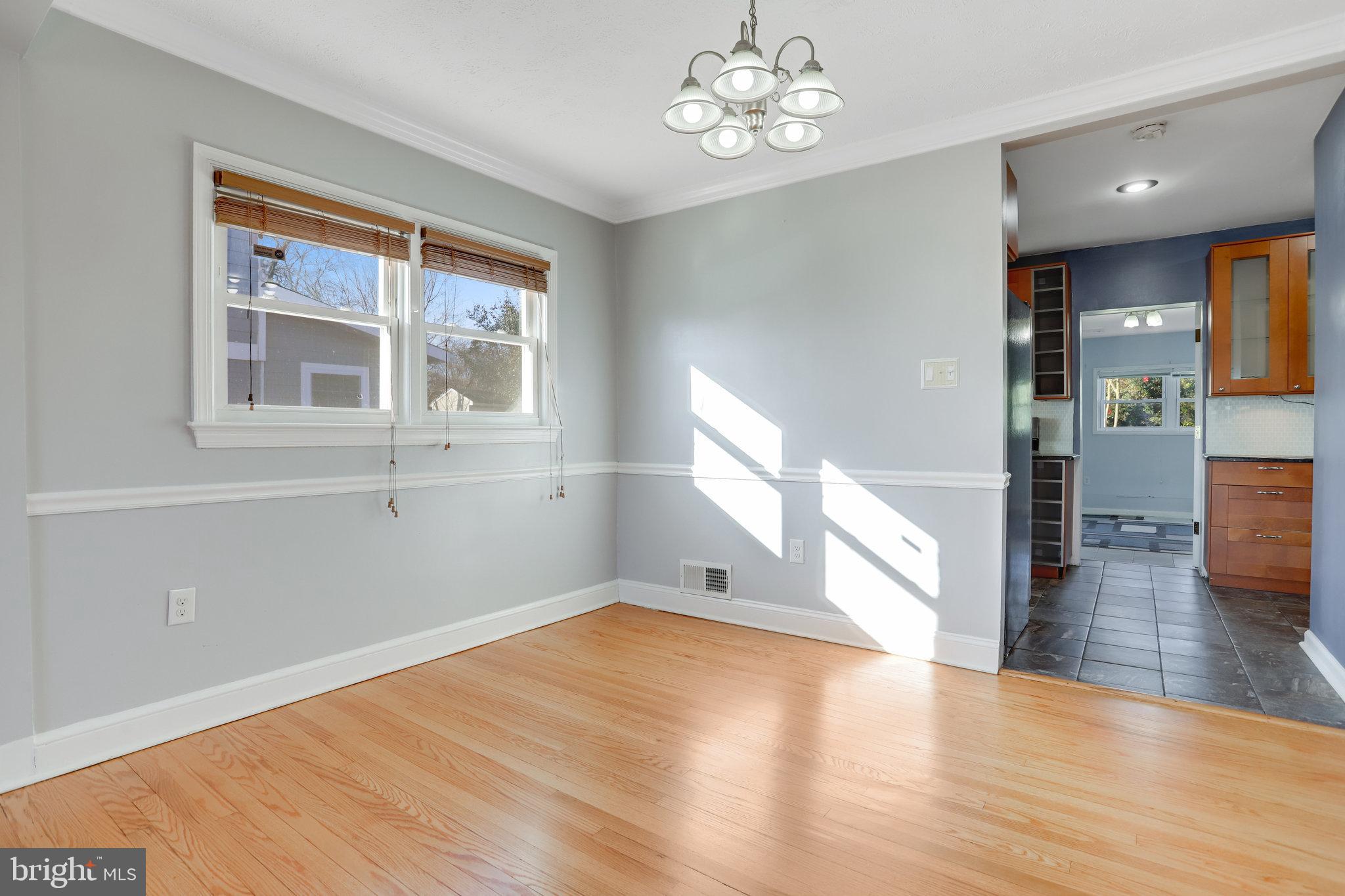 WAVERLY HILLS - Residential Lease