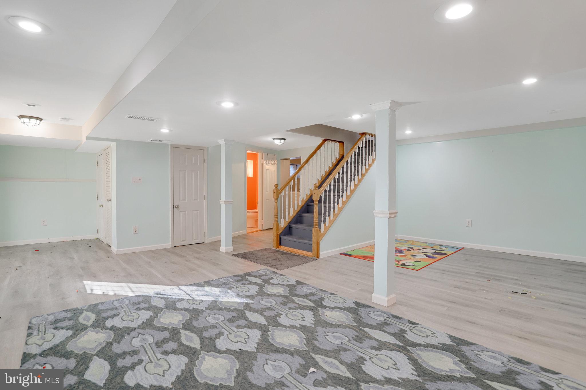 WAVERLY HILLS - Residential Lease