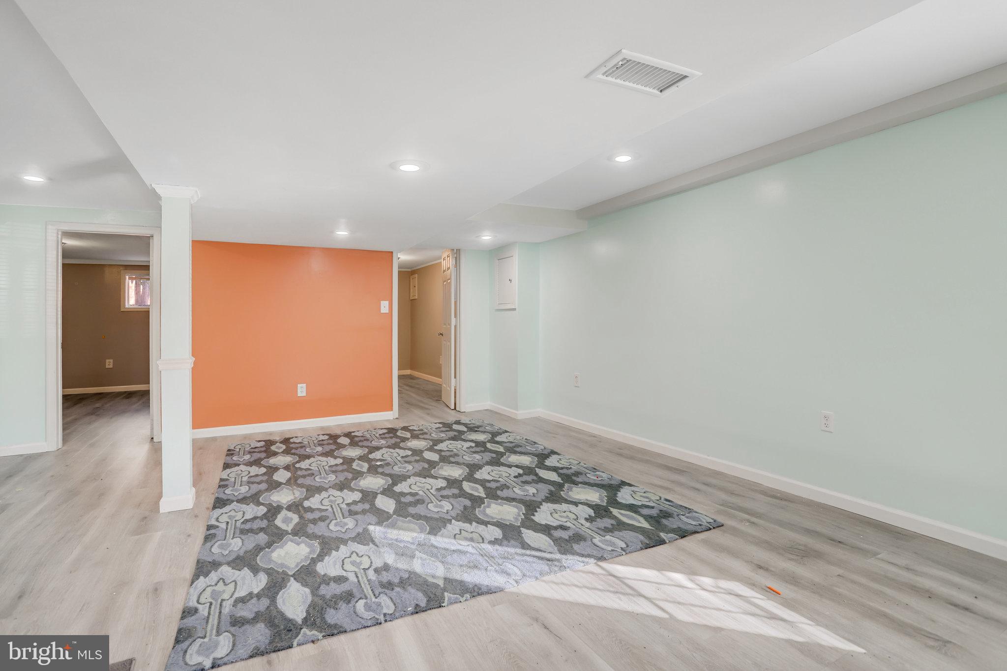 WAVERLY HILLS - Residential Lease