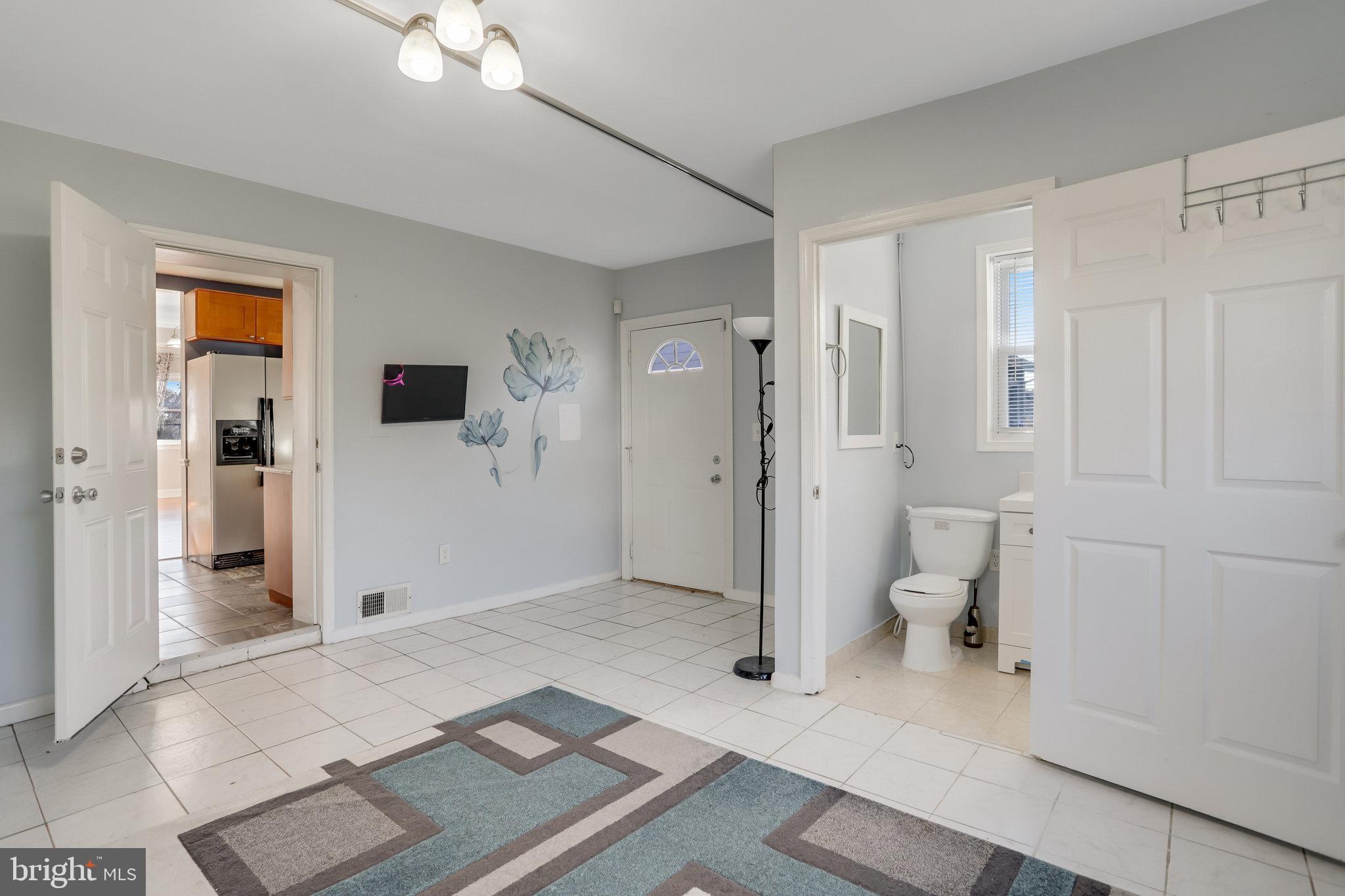 WAVERLY HILLS - Residential Lease