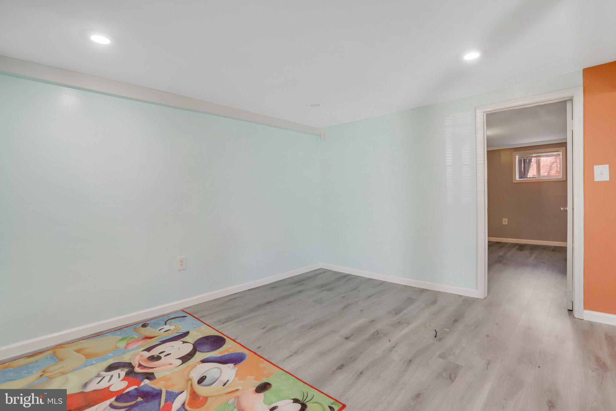 WAVERLY HILLS - Residential Lease